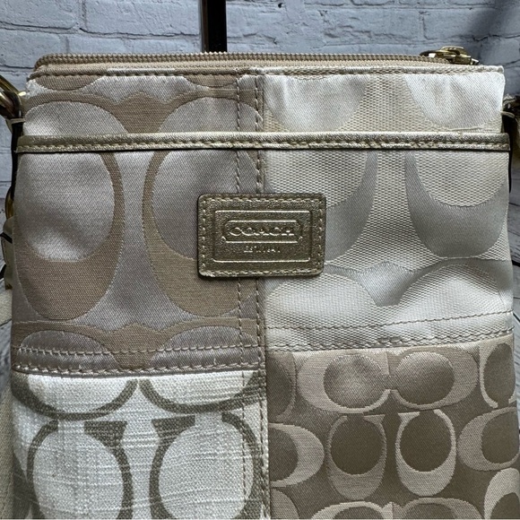 Coach Gold Metallic and Cream Crossbody Bag. - Picture 10 of 11